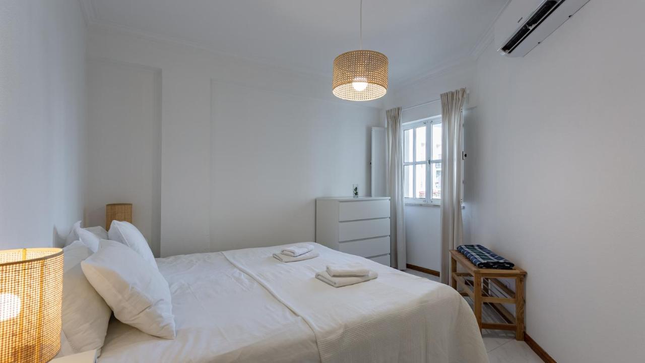 Bright 1Bdr Apartment W/Balcony By Lovelystay 维拉·雷阿尔·德·桑托亚 外观 照片